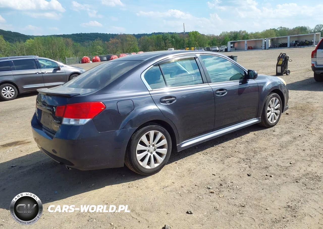 2010 Subaru Legacy 3.6R Limited VIN:4S3BMDL67A2210122 - 4