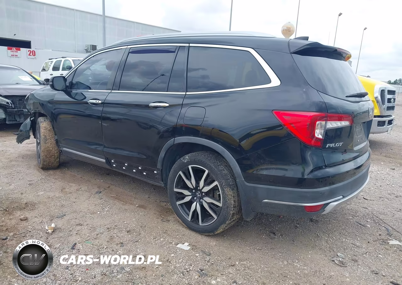 2019 Honda Pilot Touring VIN:5FNYF6H92KB038986 - 3