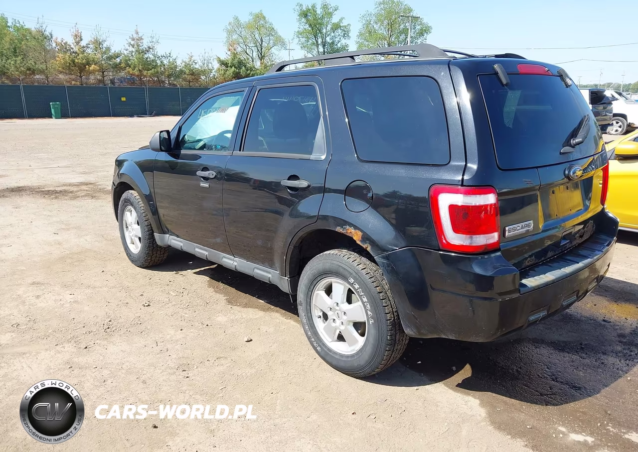 2011 Ford Escape Xlt VIN:1FMCU0D76BKC30962 - 3
