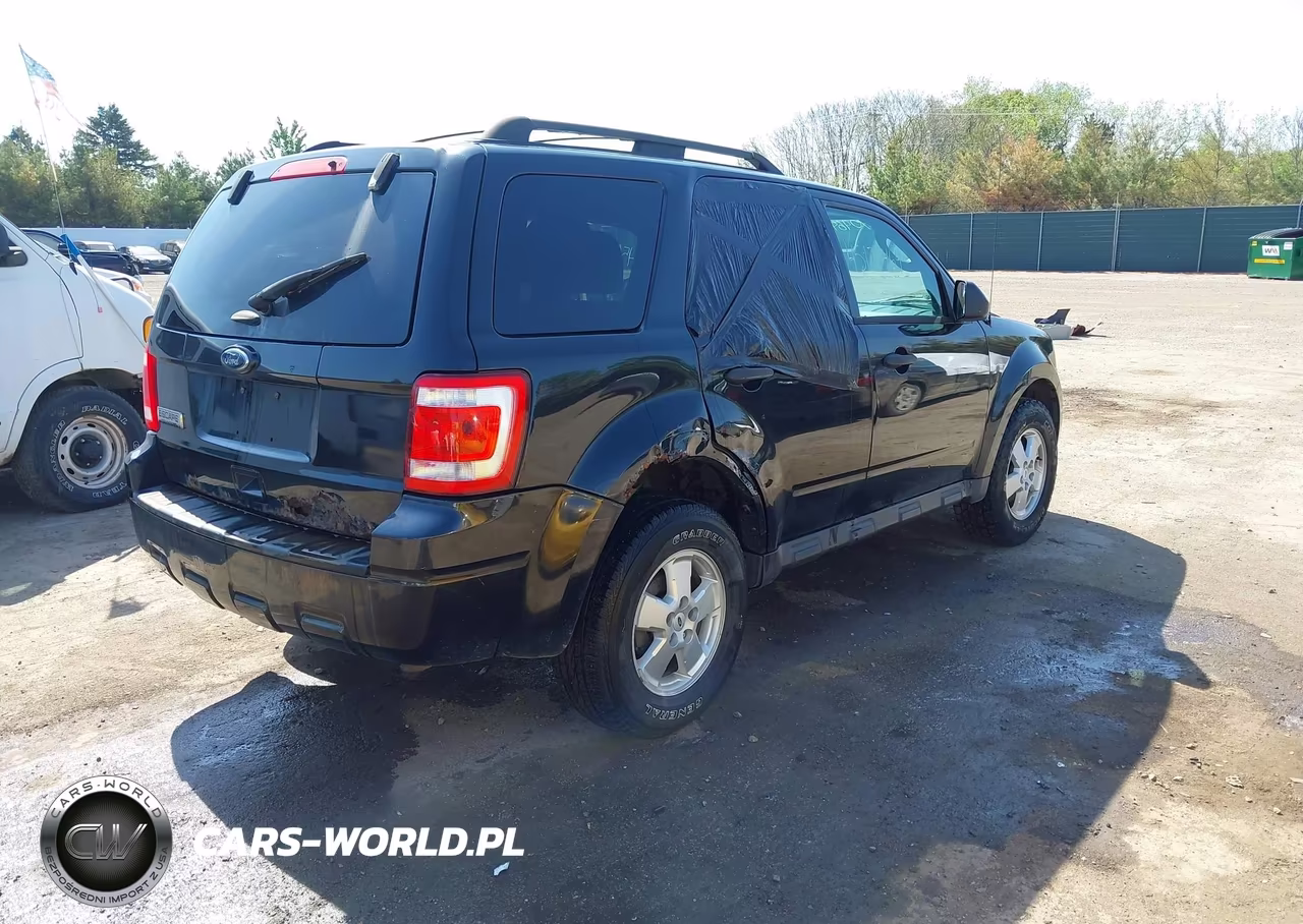 2011 Ford Escape Xlt VIN:1FMCU0D76BKC30962 - 4