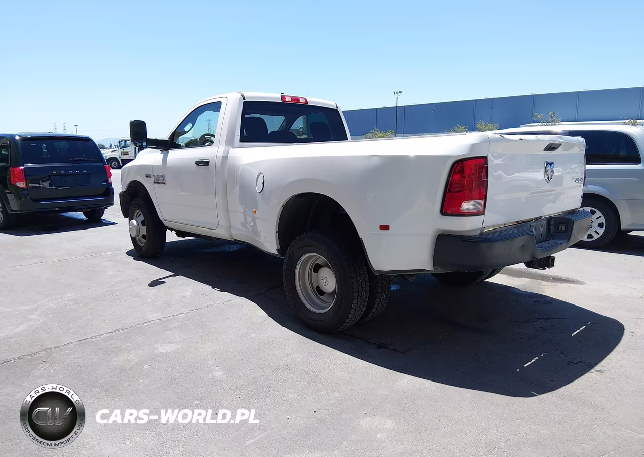 2018 Ram 3500 Tradesman 4X4 8' Box VIN:3C63RRAJ7JG318555 - 3