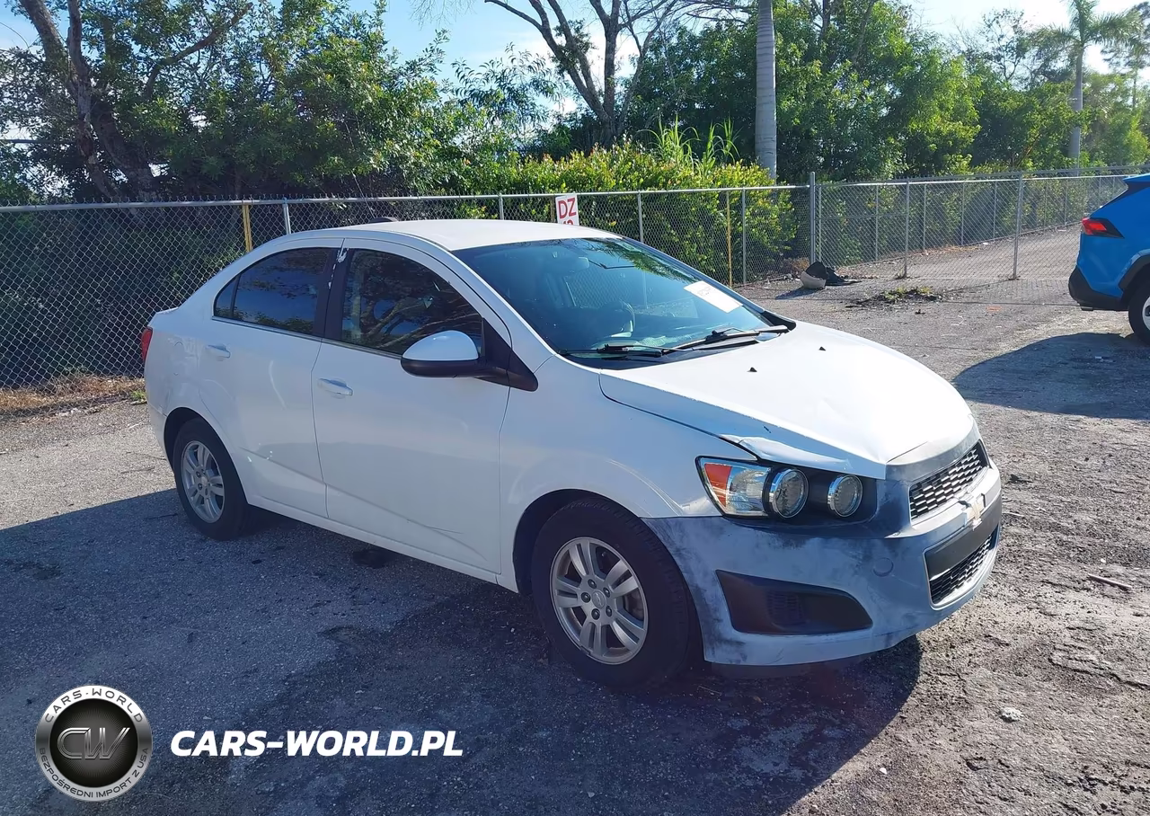 2016 Chevrolet Sonic Lt Auto – zdjęcie 1 z 11