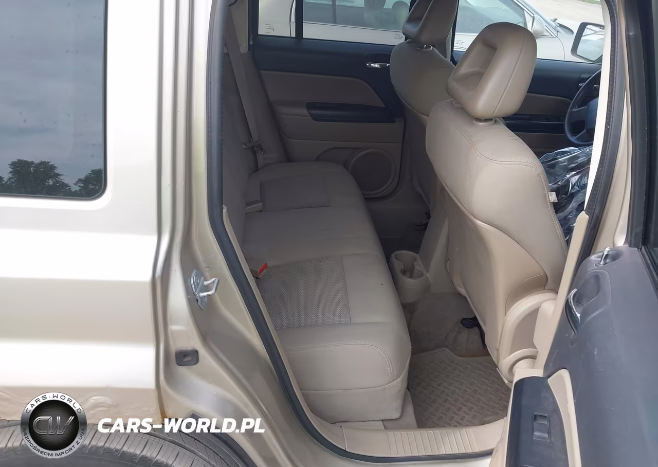 2009 Jeep Patriot Sport VIN:1J4FF28B89D176949 - 8