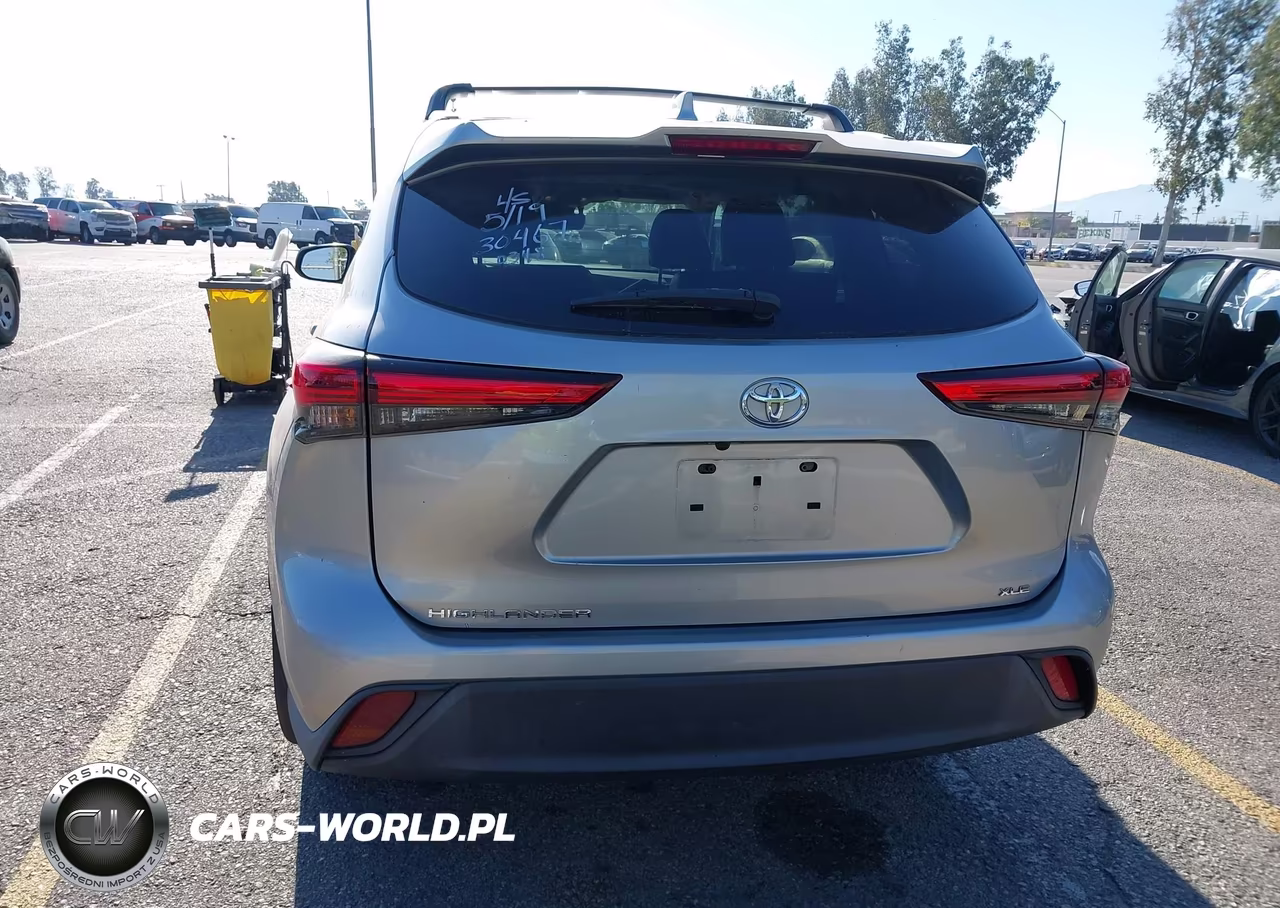 2022 Toyota Highlander Xle VIN:5TDGZRAH2NS090348 - 16