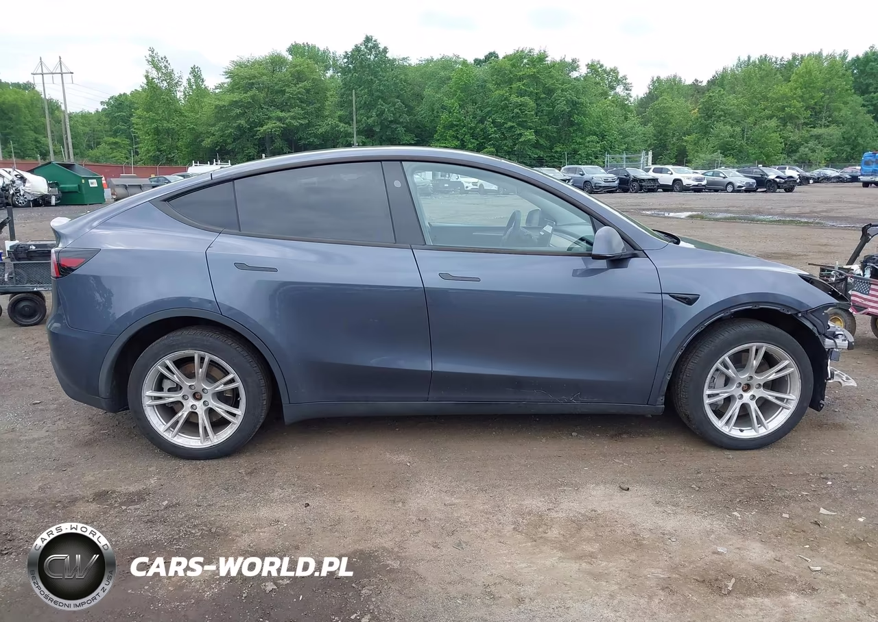 2023 Tesla Model Y Awd-Long Range Dual Motor All-Wheel Drive VIN:7SAYGDEE3PA179835 - 13