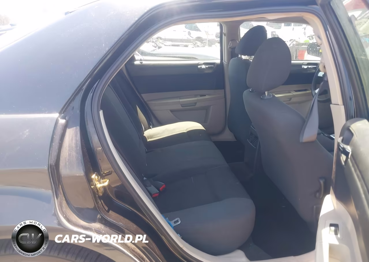 2005 Chrysler 300 VIN:2C3JA43R65H614660 - 8