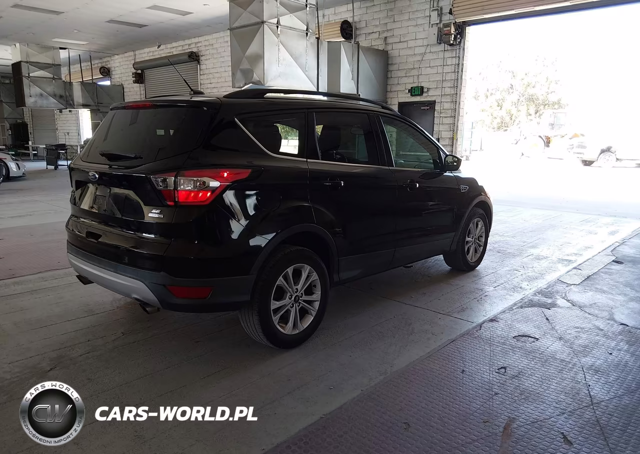 2018 Ford Escape Se VIN:1FMCU9GD3JUD08655 - 4
