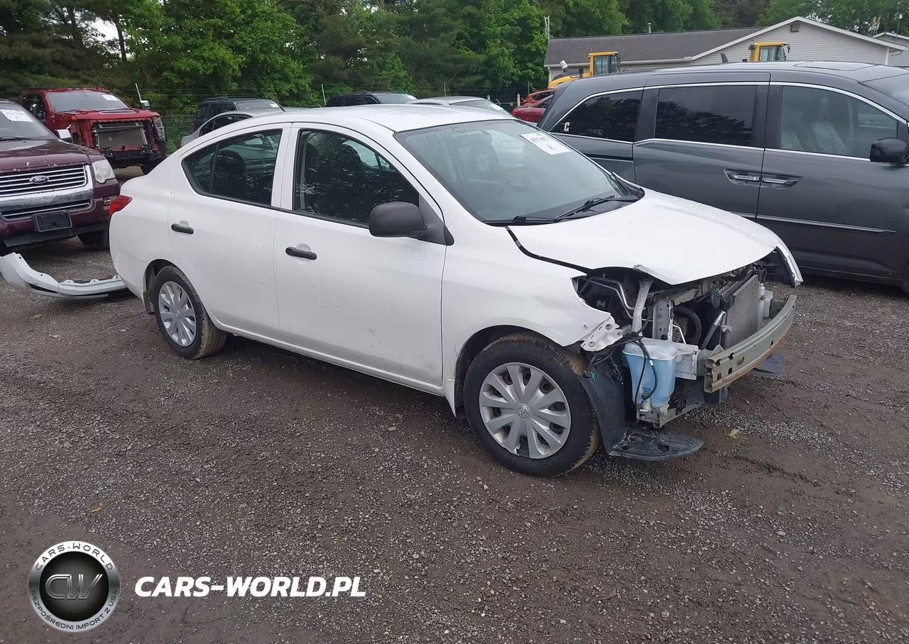 2012 Nissan Versa 1.6 S – zdjęcie 1 z 12