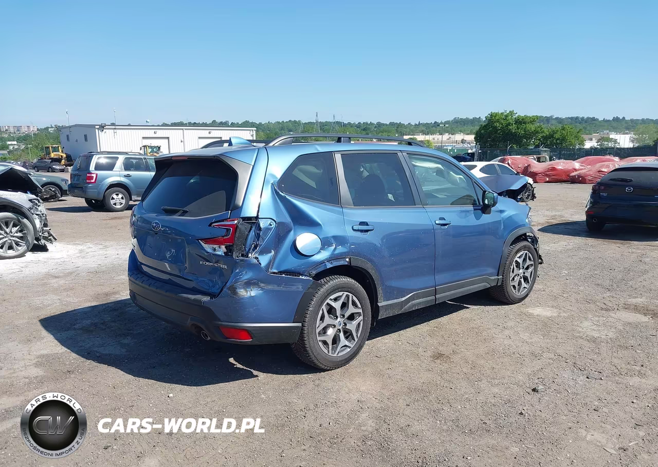 2020 Subaru Forester Premium VIN:JF2SKAJC5LH443978 - 4