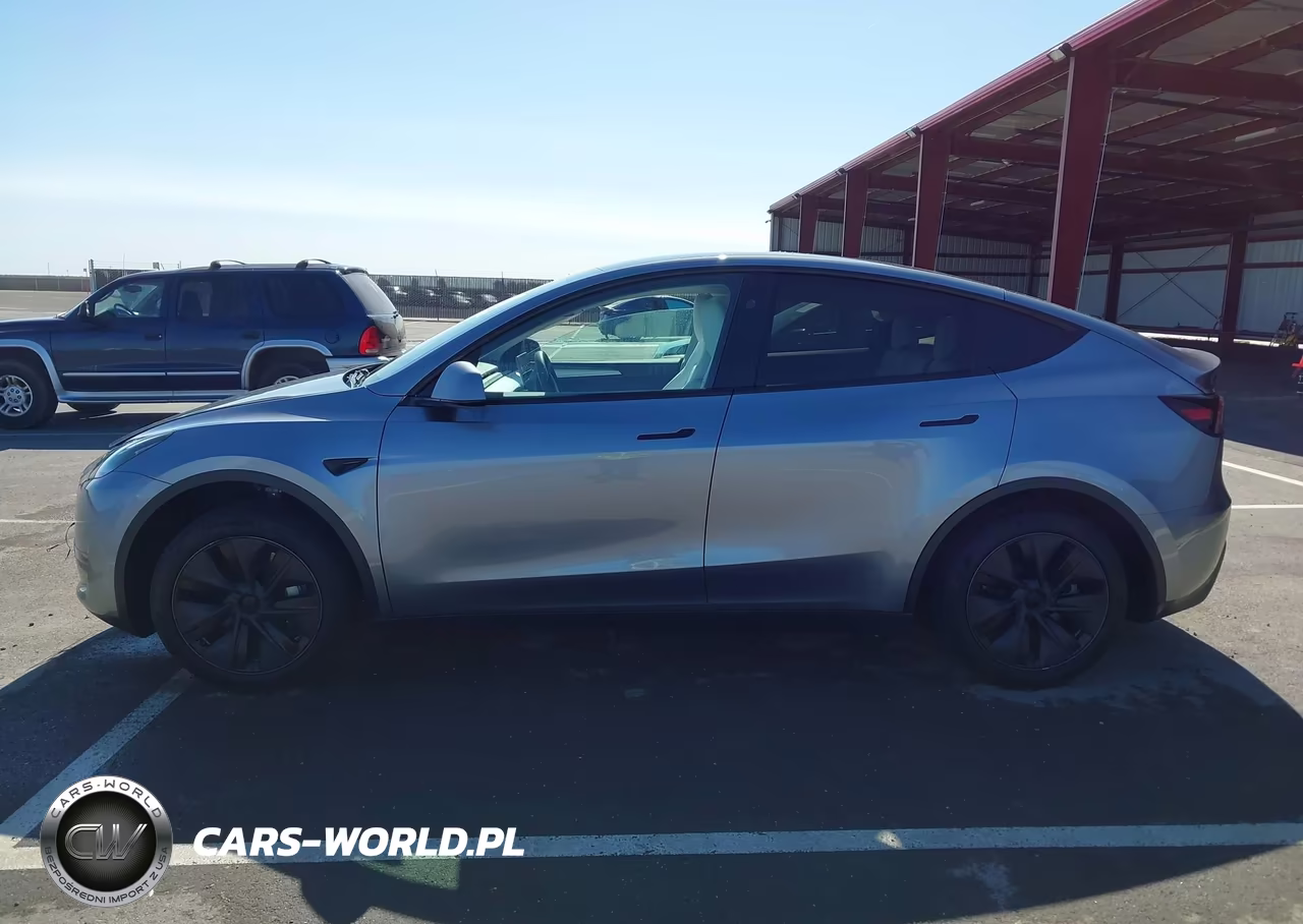 2024 Tesla Model Y Long Range Dual Motor All-Wheel Drive VIN:7SAYGDEE3RA325024 - 15