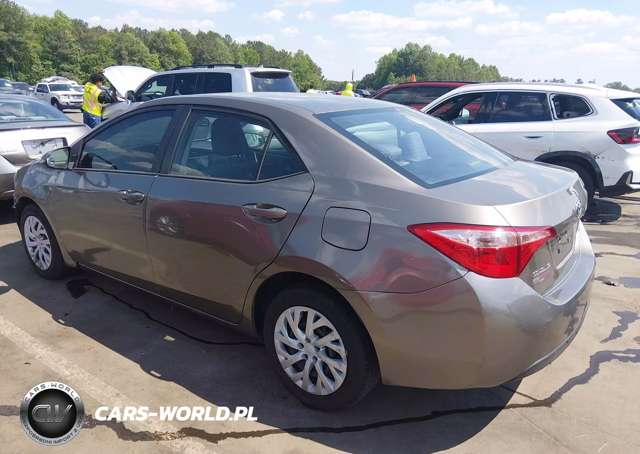 2019 Toyota Corolla L VIN:5YFBURHE8KP932280 - 3