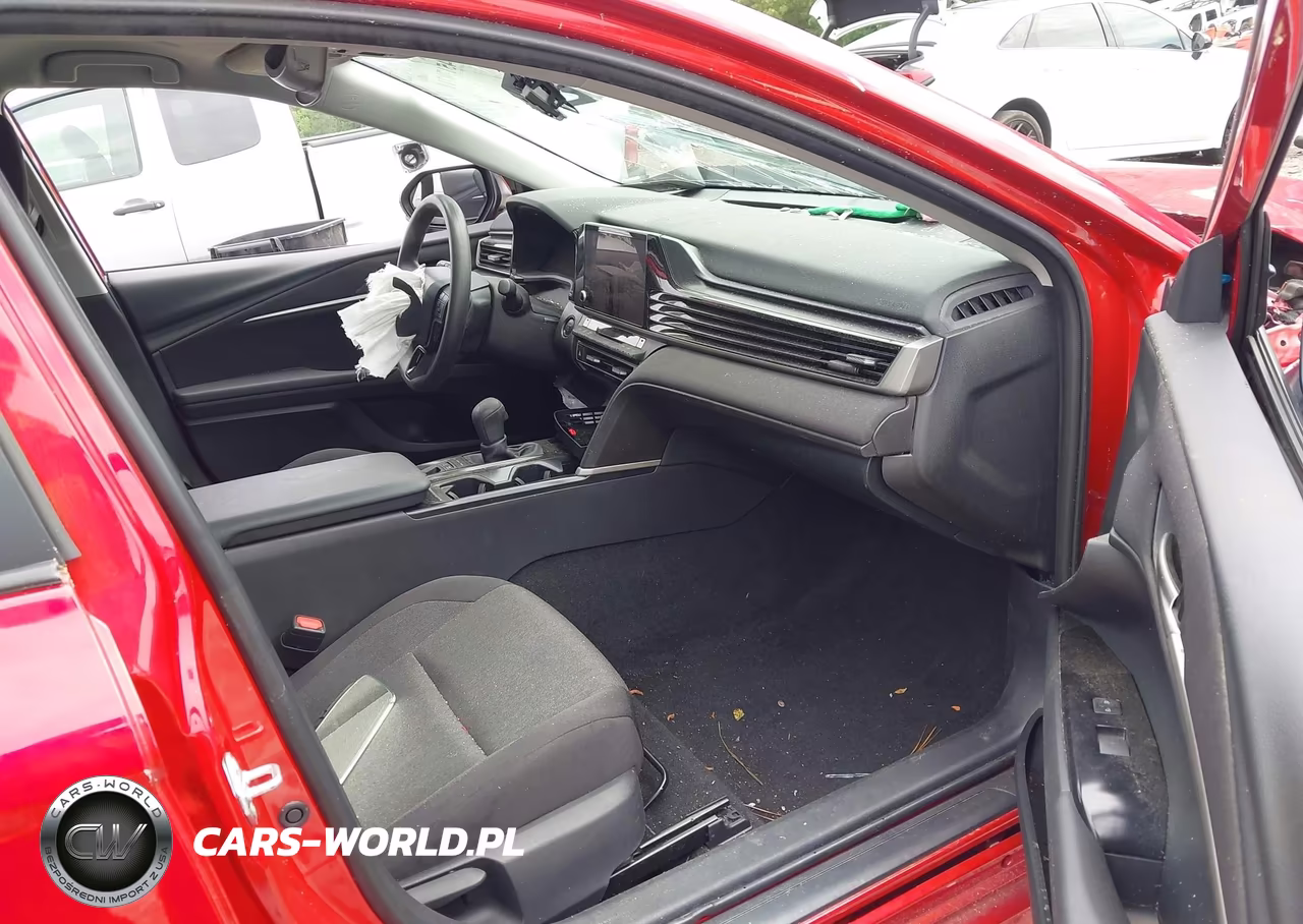 2025 Toyota Camry Le VIN:4T1DAACKXSU163666 - 5