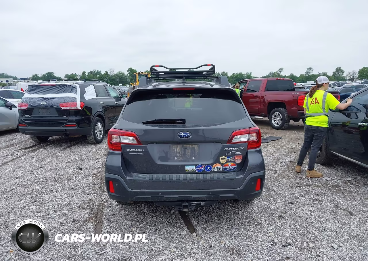 2018 Subaru Outback 2.5I Limited VIN:4S4BSANC9J3227355 - 17