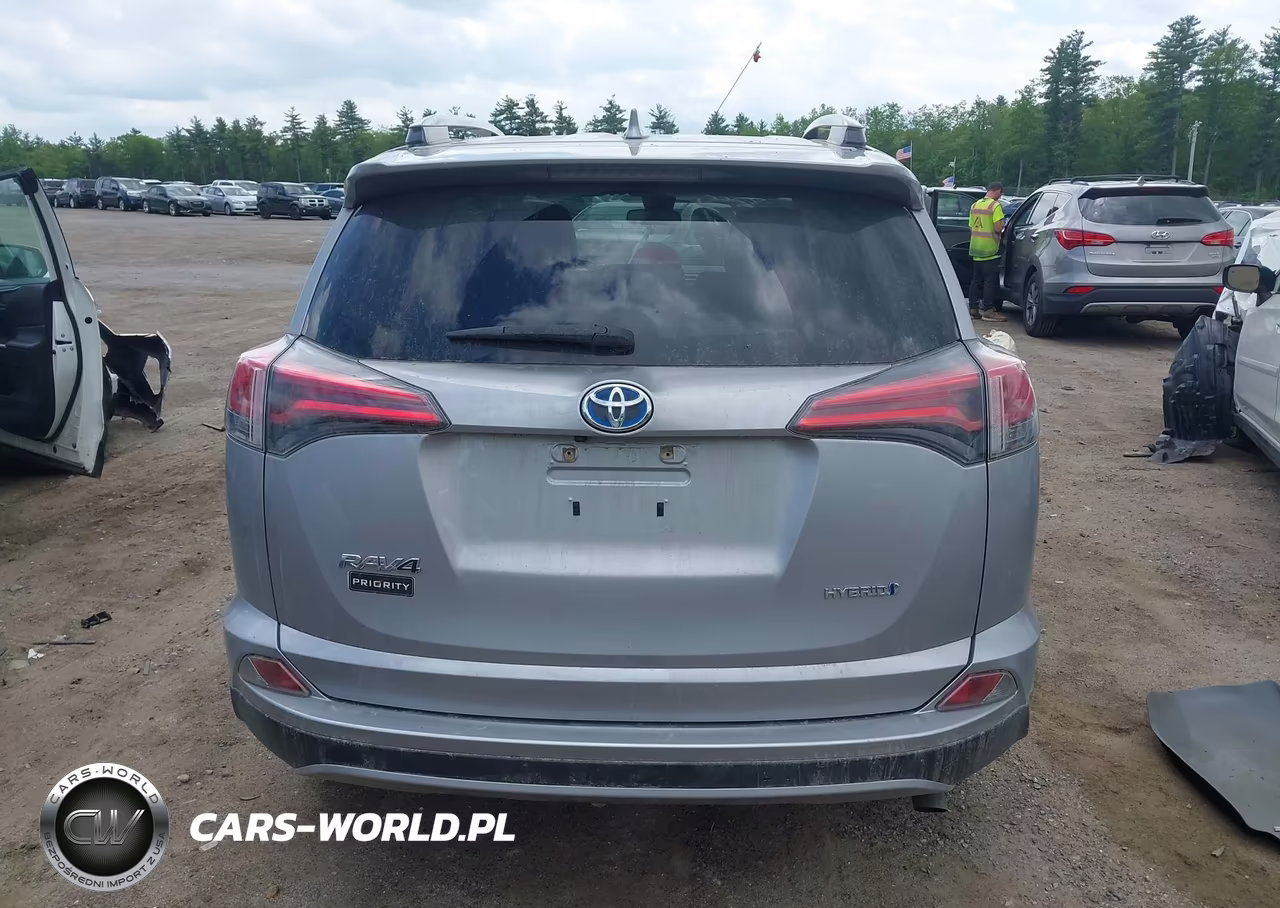 2018 Toyota Rav4 Hybrid Le VIN:JTMRJREVXJD203355 - 16
