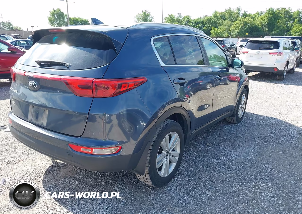 2018 Kia Sportage Lx VIN:KNDPM3AC1J7319977 - 4