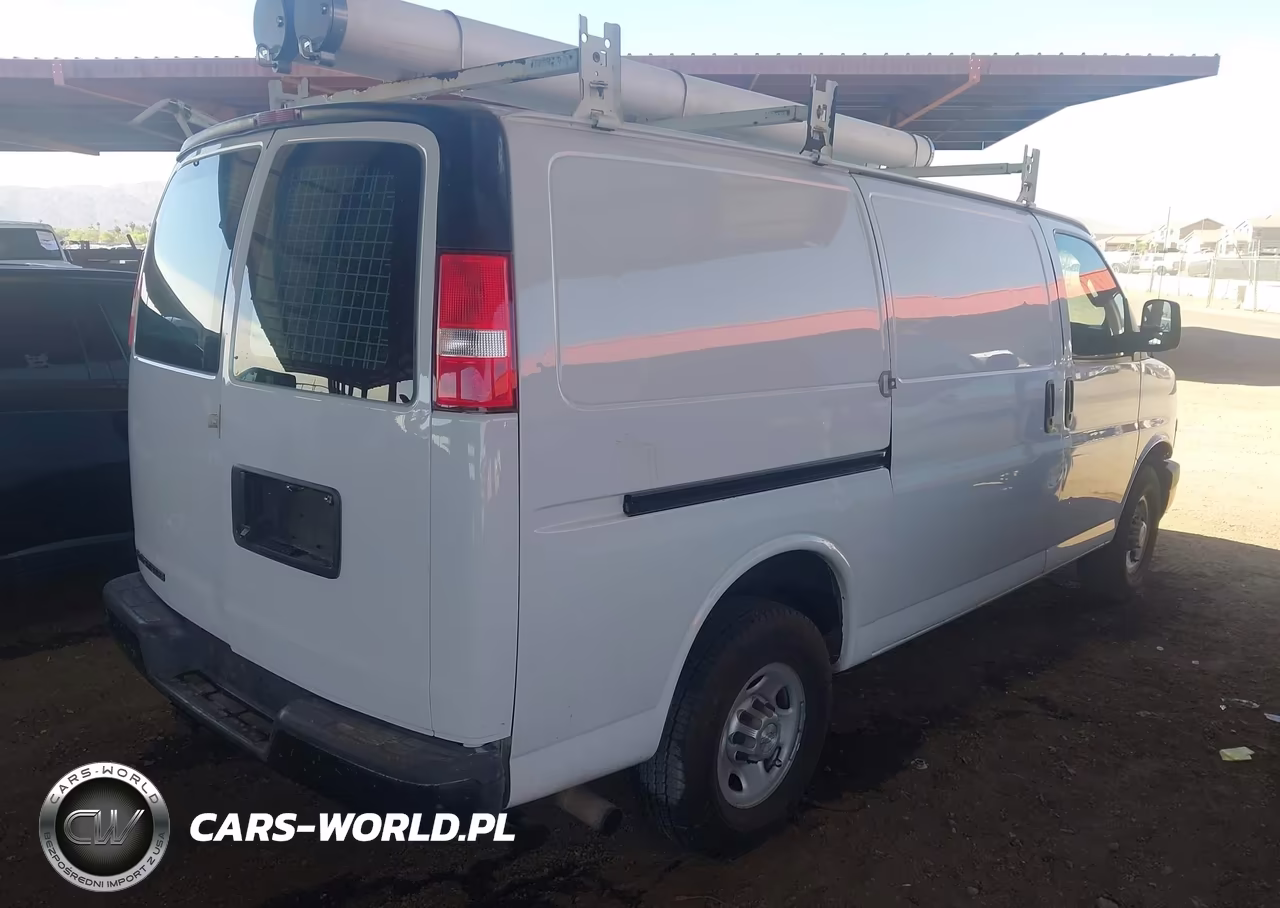 2018 Chevrolet Express 2500 Work Van VIN:1GCWGAFG5J1269025 - 4