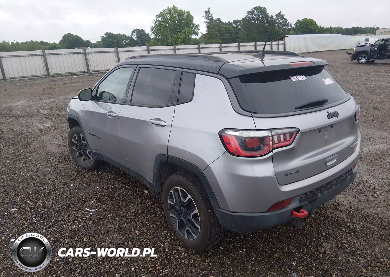 2019 Jeep Compass Trailhawk 4X4 VIN:3C4NJDDB6KT739529 - 3