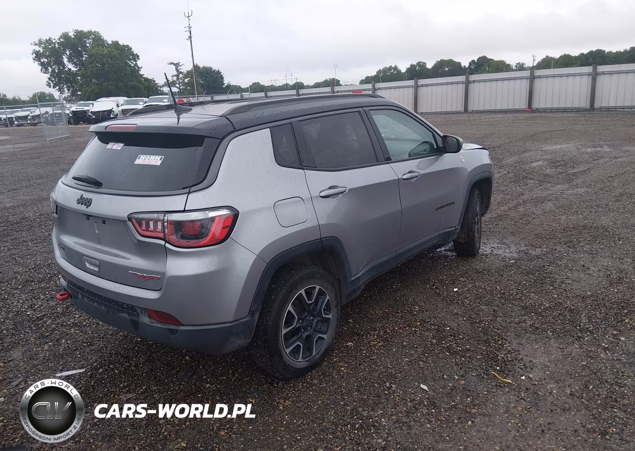 2019 Jeep Compass Trailhawk 4X4 VIN:3C4NJDDB6KT739529 - 4