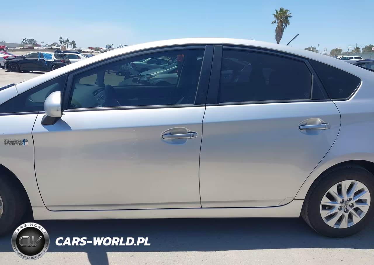 2014 Toyota Prius Plug-In VIN:JTDKN3DPXE3058089 - 14