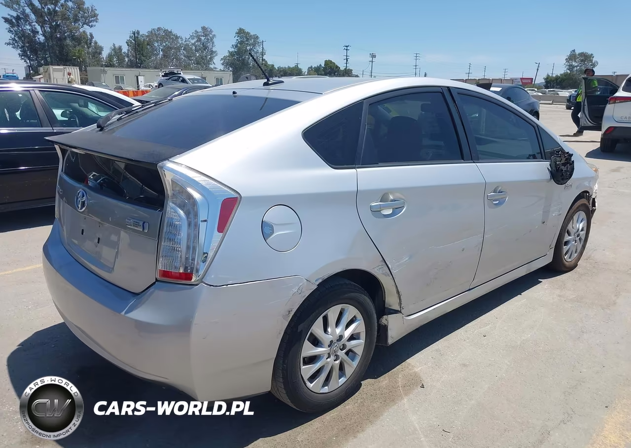 2014 Toyota Prius Plug-In VIN:JTDKN3DPXE3058089 - 4