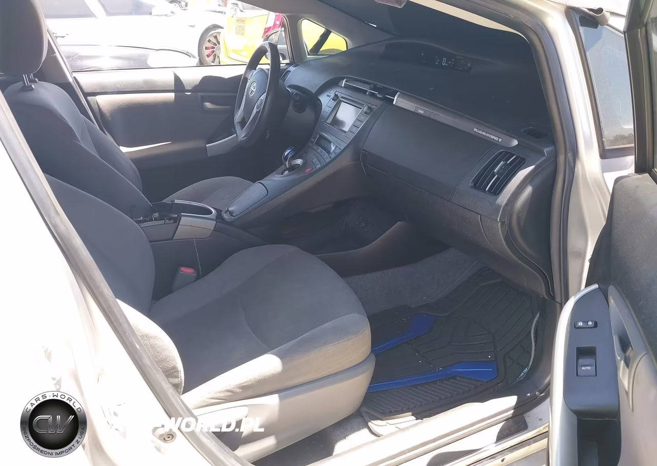 2014 Toyota Prius Plug-In VIN:JTDKN3DPXE3058089 - 5