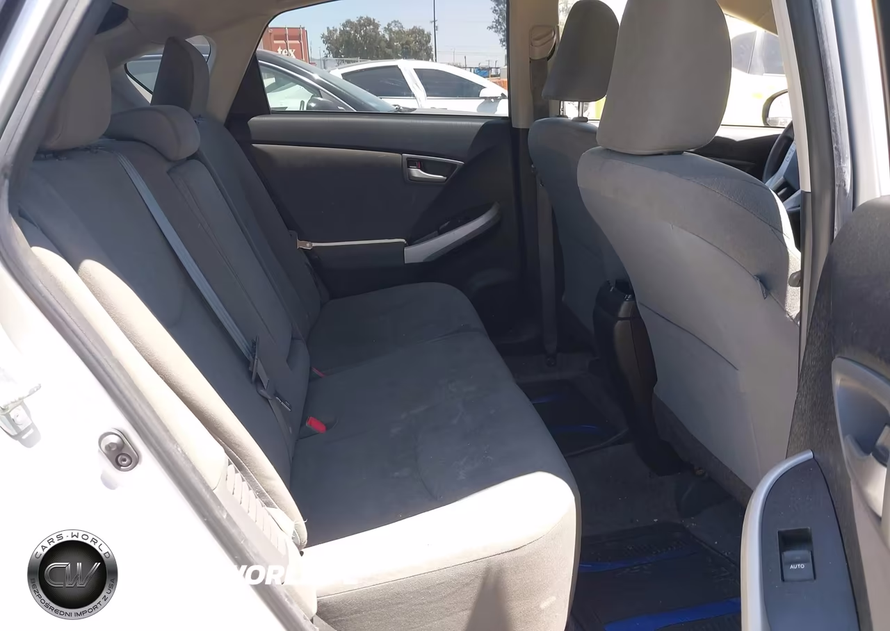 2014 Toyota Prius Plug-In VIN:JTDKN3DPXE3058089 - 8