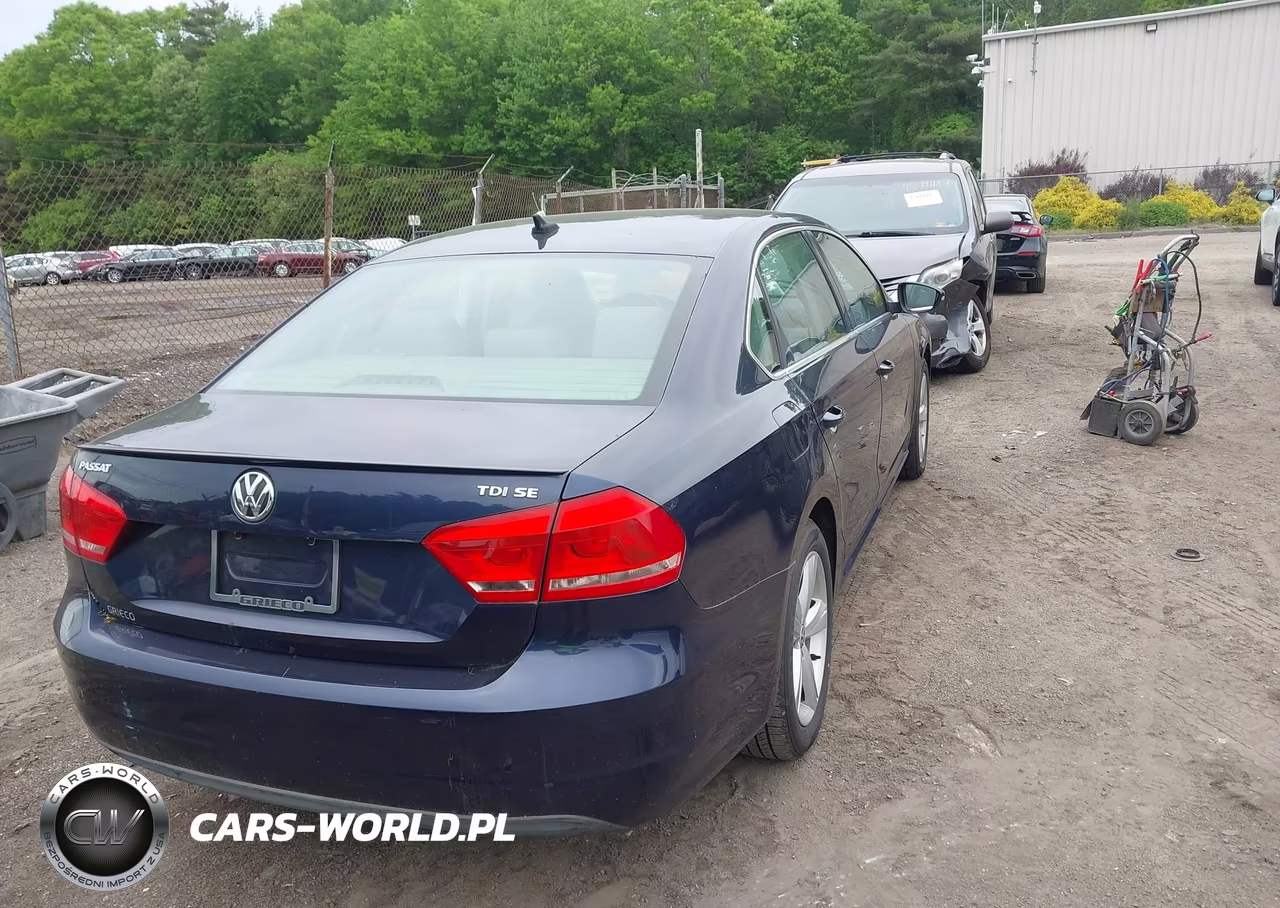 2012 Volkswagen Passat 2.0L Tdi Se VIN:1VWBN7A32CC096788 - 4