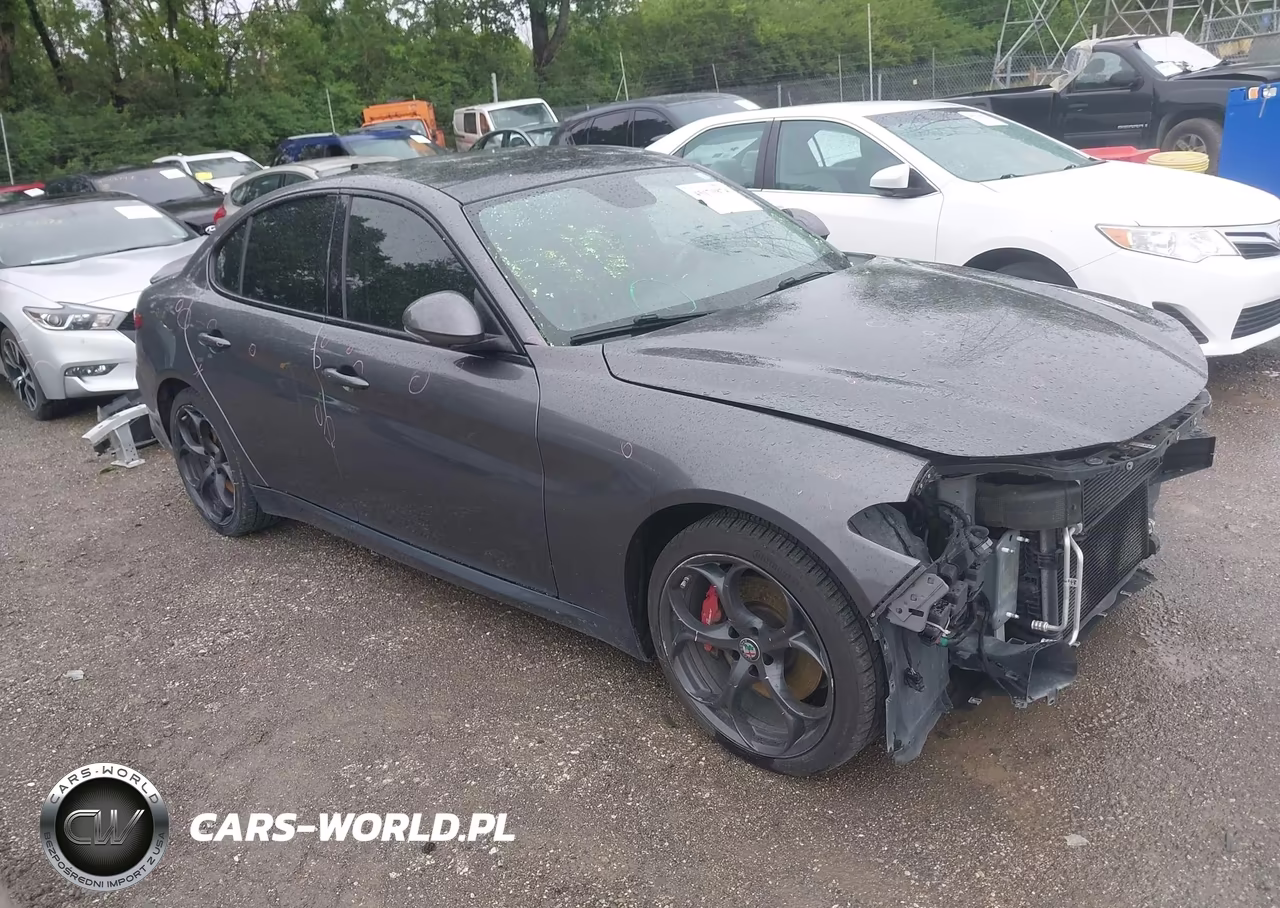 2018 Alfa Romeo Giulia Ti Sport Awd
