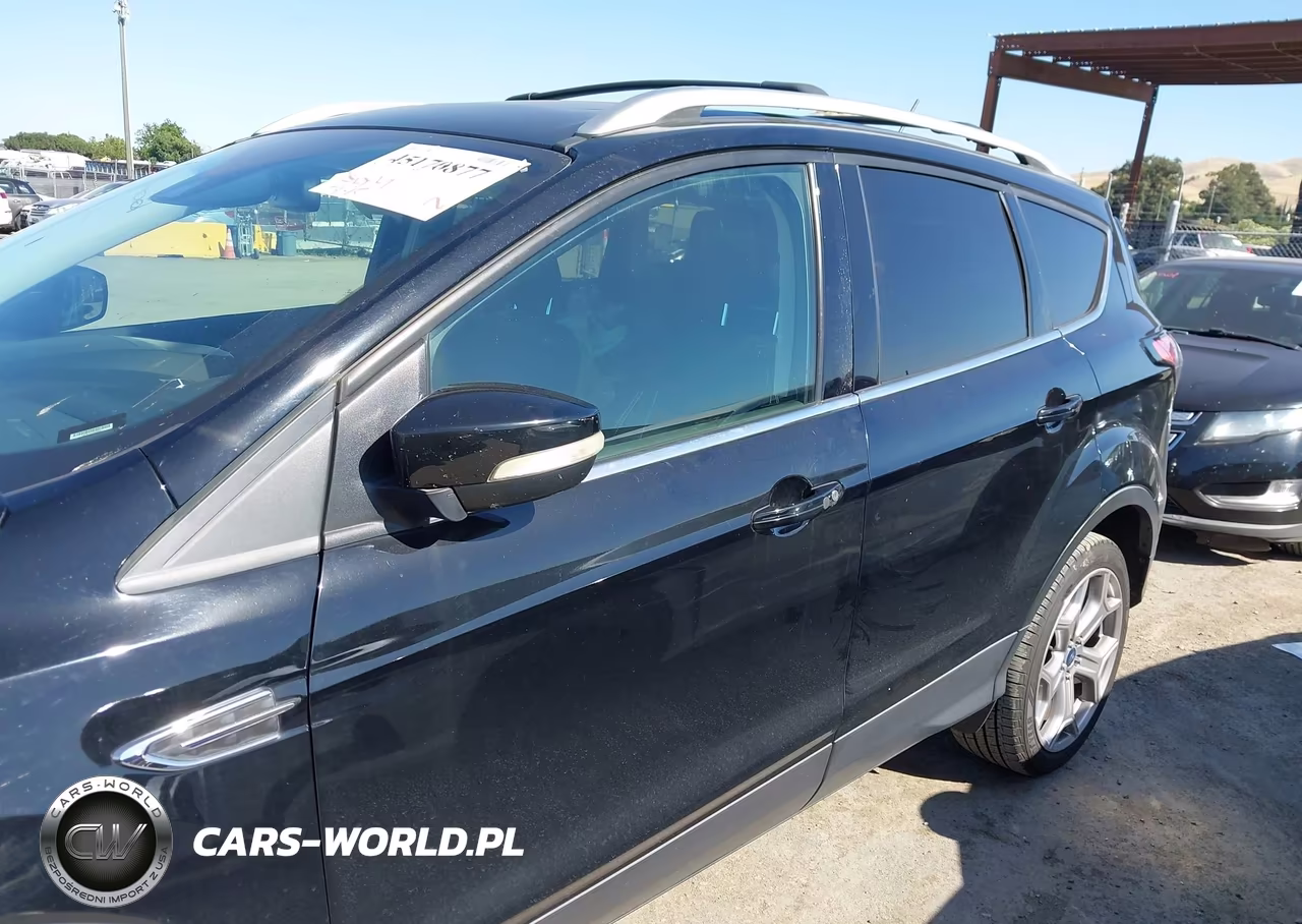 2018 Ford Escape Titanium VIN:1FMCU0J99JUA57088 - 14