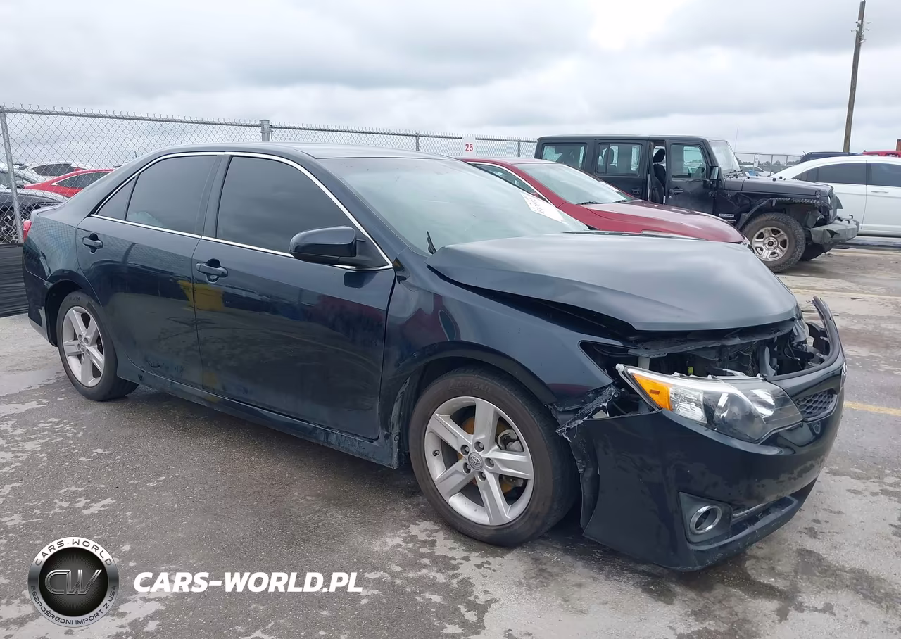 2014 Toyota Camry Se – zdjęcie 1 z 16