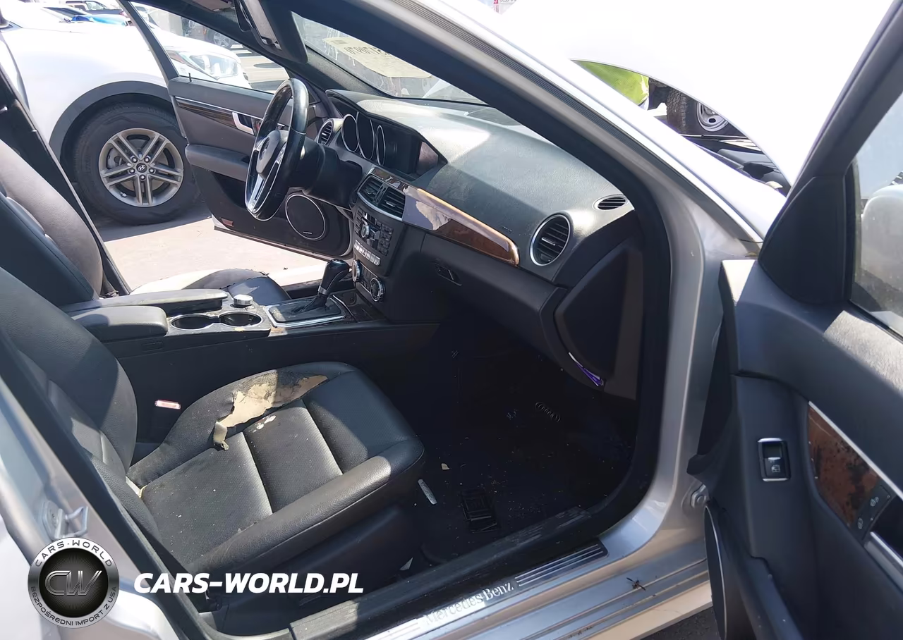 2013 Mercedes-Benz C 250 Sport VIN:WDDGF4HB4DR300786 - 5