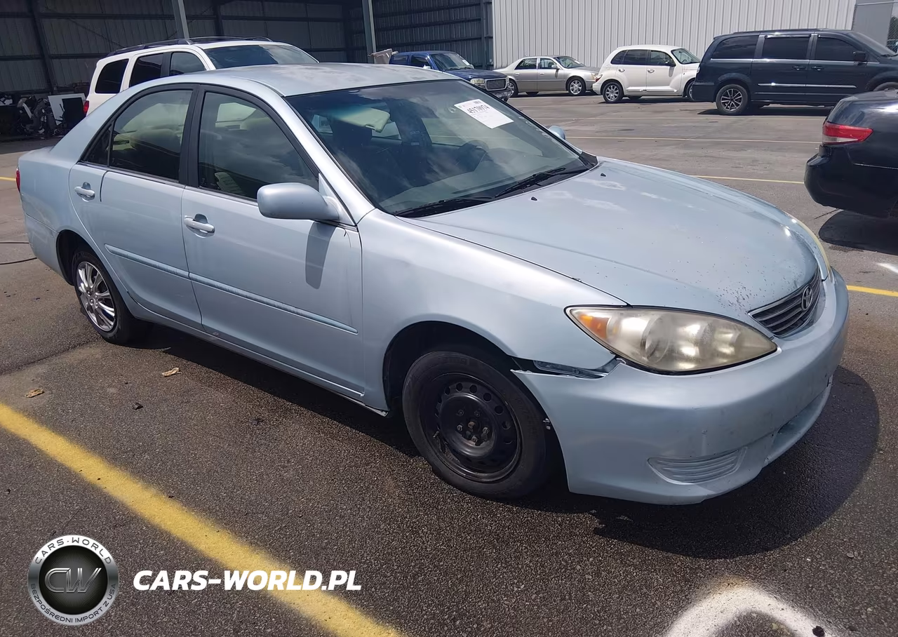 2005 Toyota Camry Le