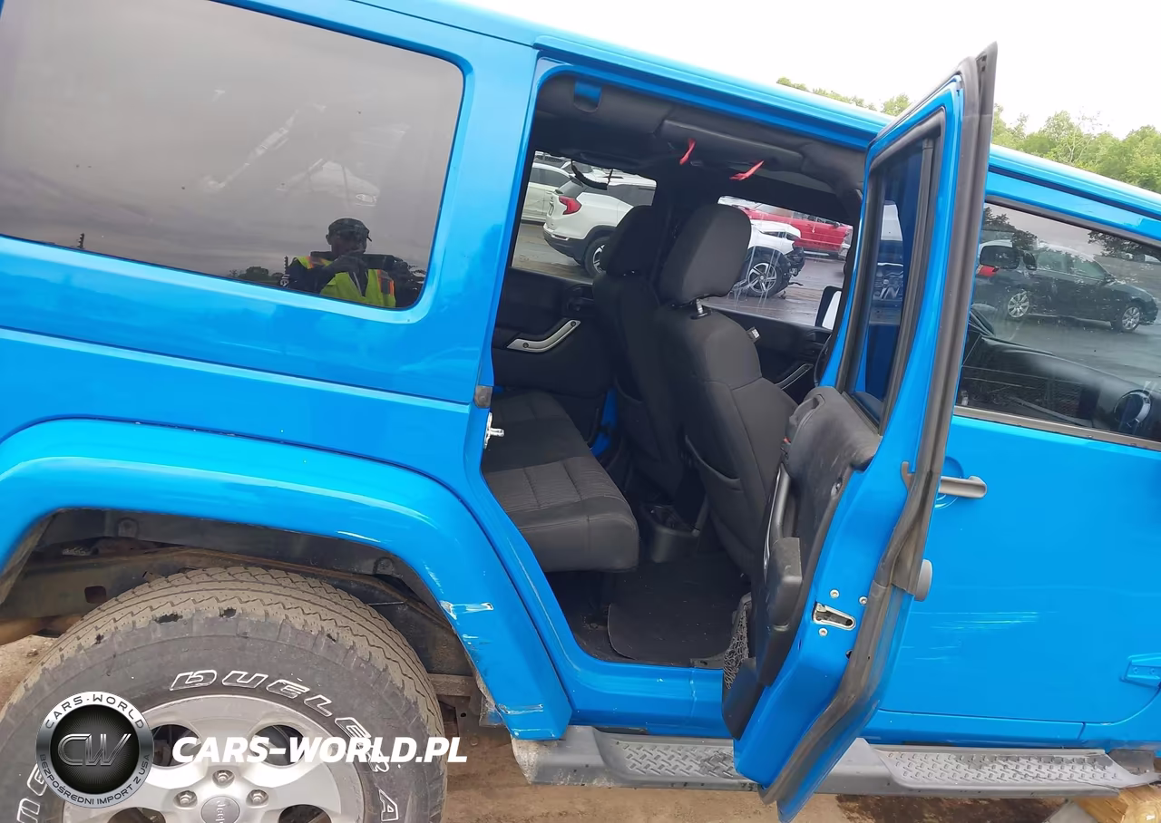 2011 Jeep Wrangler Unlimited Sahara VIN:1J4HA5H14BL588376 - 8