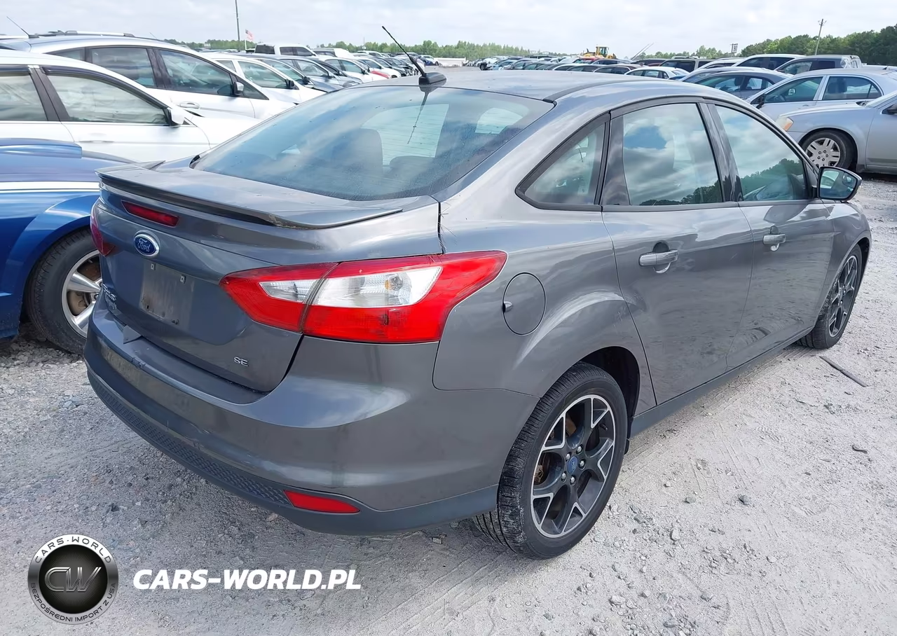2012 Ford Focus Se VIN:1FAHP3F27CL442906 - 4