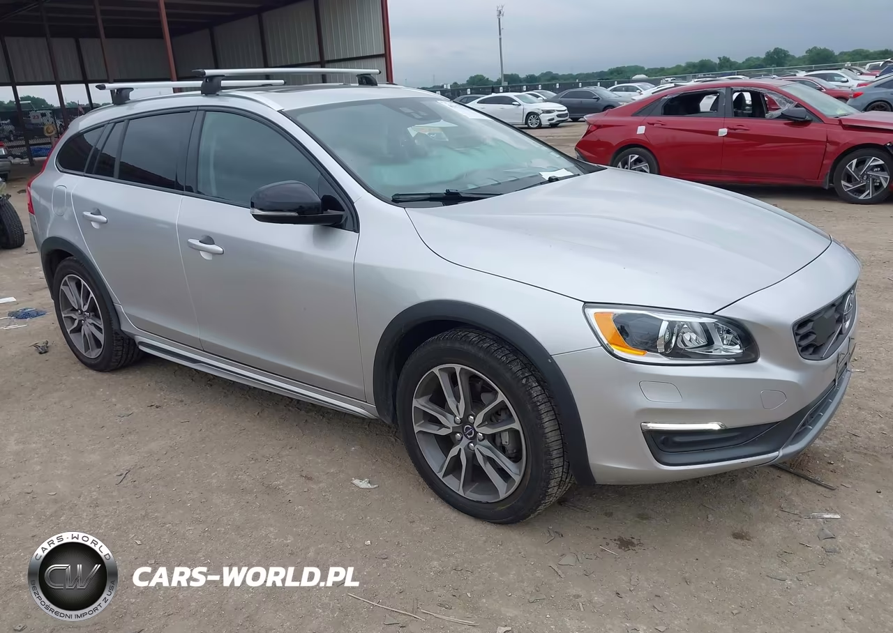 2016 Volvo V60 Cross Country T5 Platinum