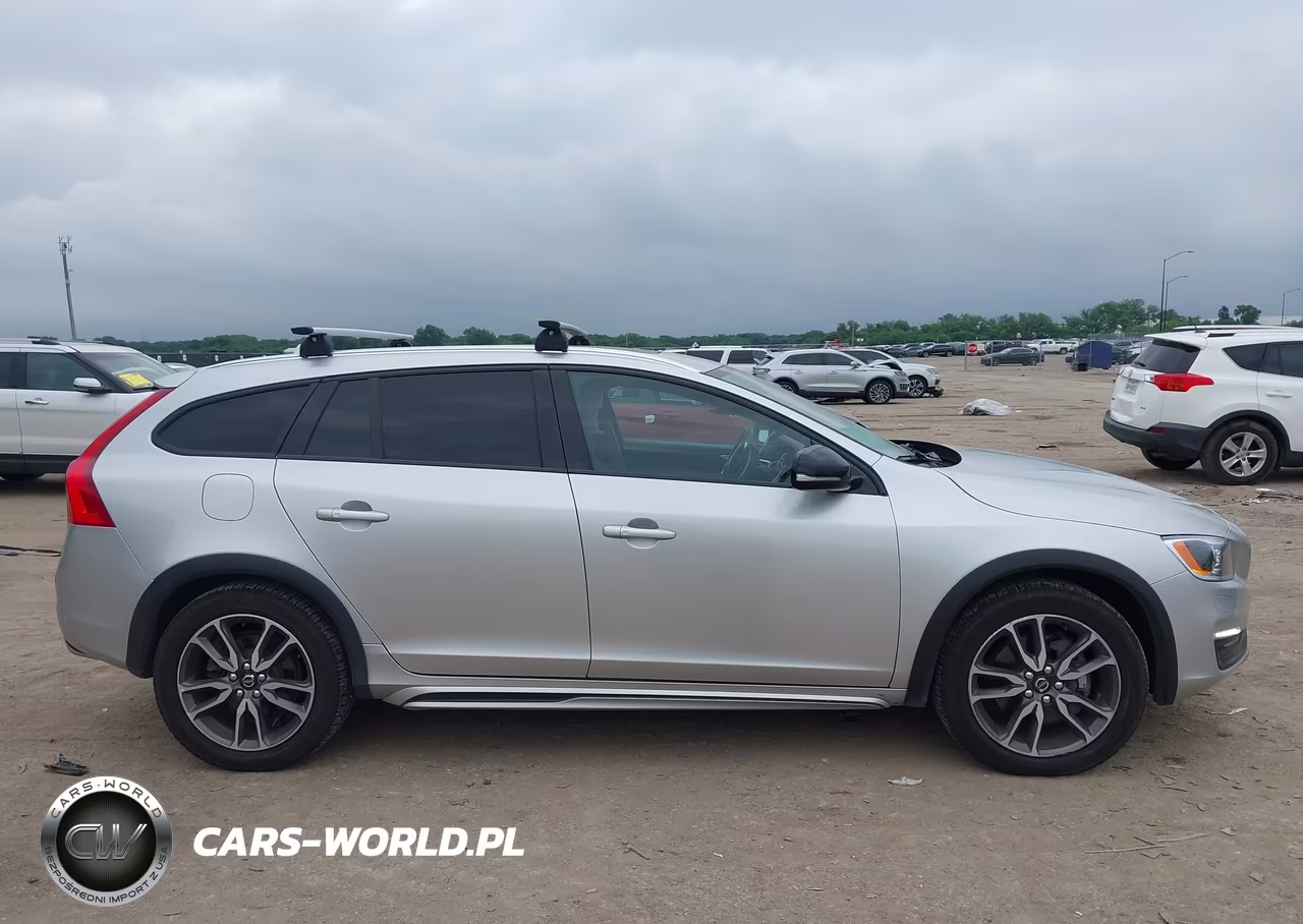 2016 Volvo V60 Cross Country T5 Platinum VIN:YV4612HM1G1007700 - 13