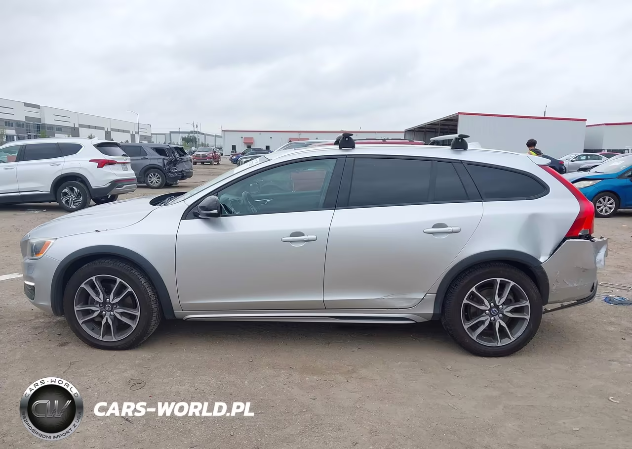 2016 Volvo V60 Cross Country T5 Platinum VIN:YV4612HM1G1007700 - 14
