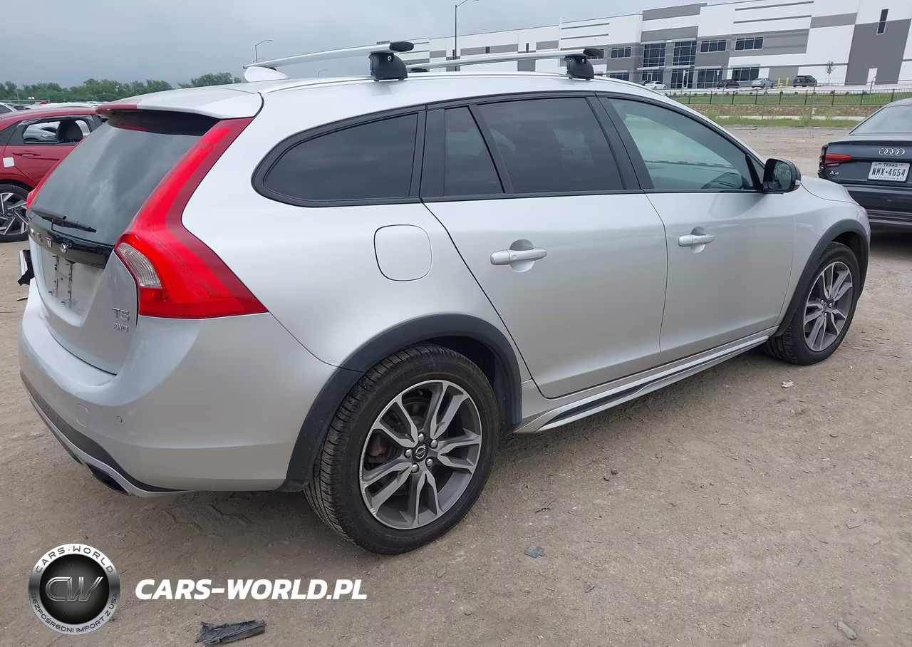 2016 Volvo V60 Cross Country T5 Platinum VIN:YV4612HM1G1007700 - 4