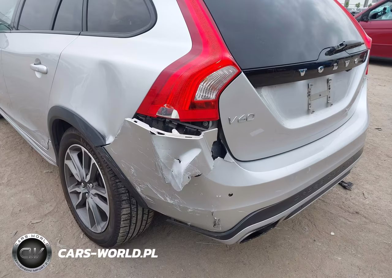 2016 Volvo V60 Cross Country T5 Platinum VIN:YV4612HM1G1007700 - 6
