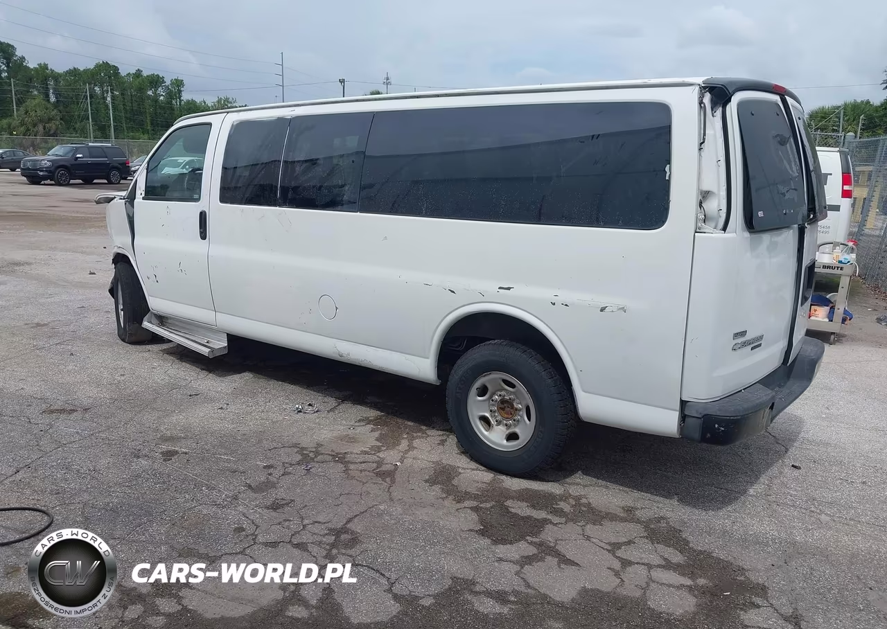 2010 Chevrolet Express 3500 Ls VIN:1GA2GZDG7A1128577 - 3