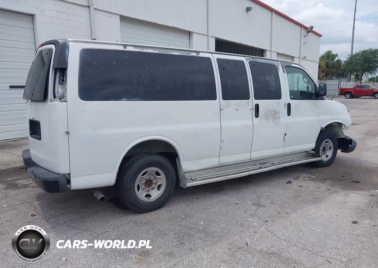2010 Chevrolet Express 3500 Ls VIN:1GA2GZDG7A1128577 - 4