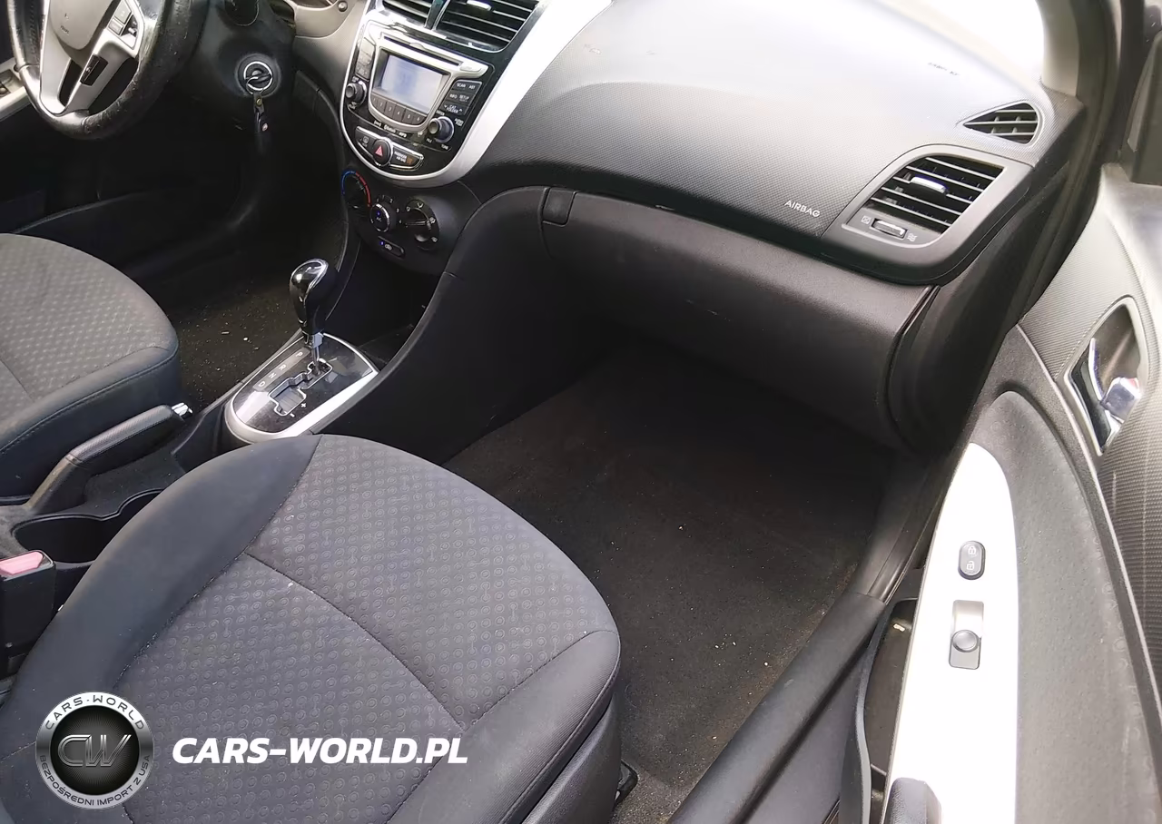2012 Hyundai Accent Se VIN:KMHCU5AE8CU041932 - 5