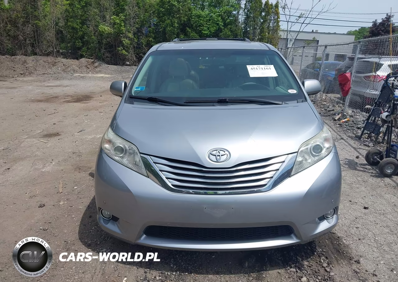 2011 Toyota Sienna Limited VIN:5TDDK3DC0BS028172 - 12