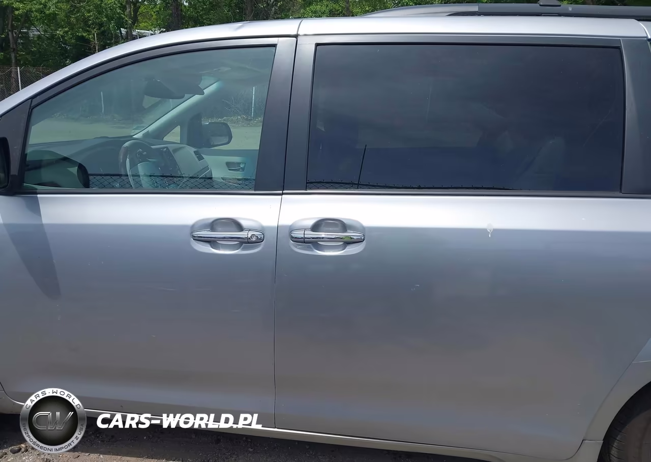 2011 Toyota Sienna Limited VIN:5TDDK3DC0BS028172 - 14