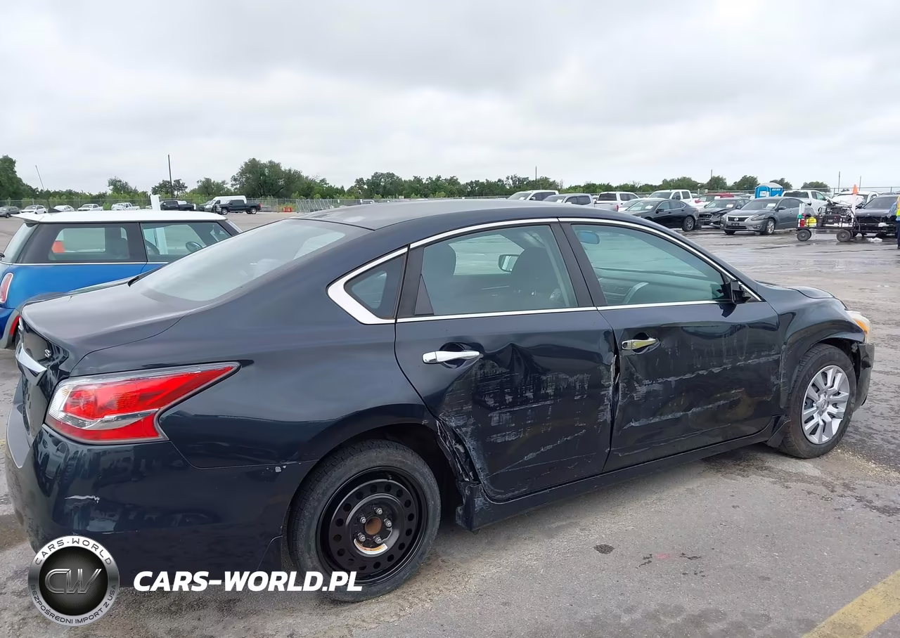 2015 Nissan Altima 2.5 S VIN:1N4AL3AP9FN308830 - 18