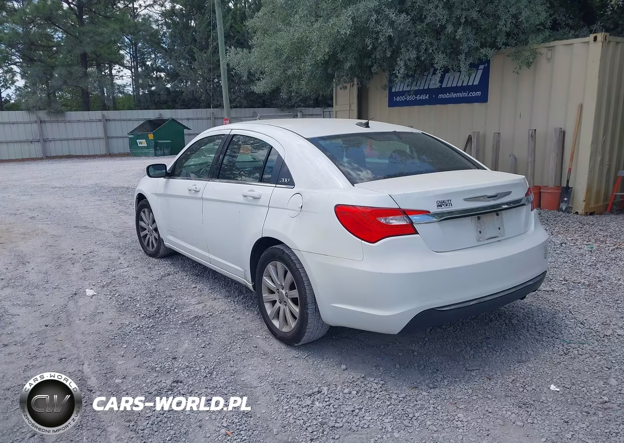 2011 Chrysler 200 Touring VIN:1C3BC1FB2BN576097 - 3