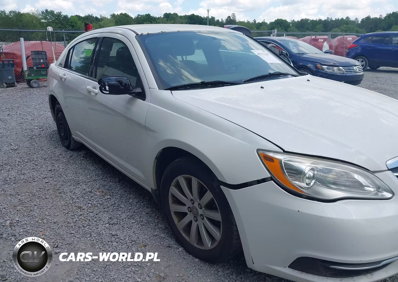 2011 Chrysler 200 Touring VIN:1C3BC1FB2BN576097 - 6