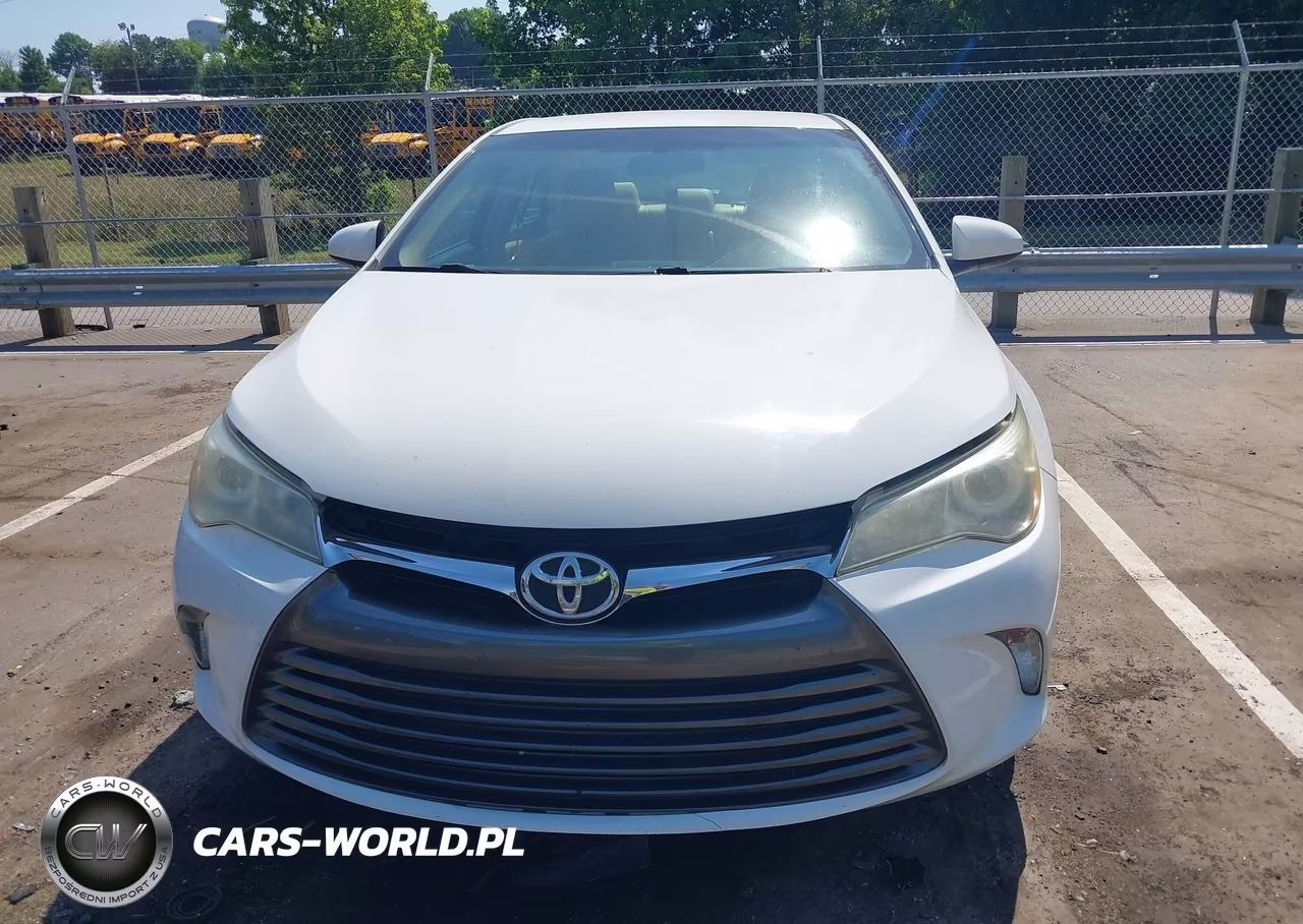 2016 Toyota Camry Le VIN:4T4BF1FK0GR555184 - 12