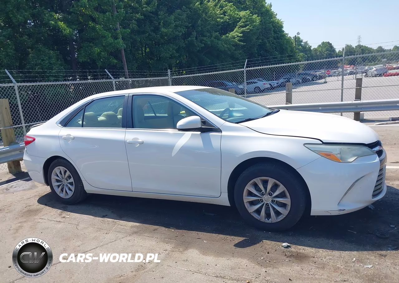2016 Toyota Camry Le VIN:4T4BF1FK0GR555184 - 13