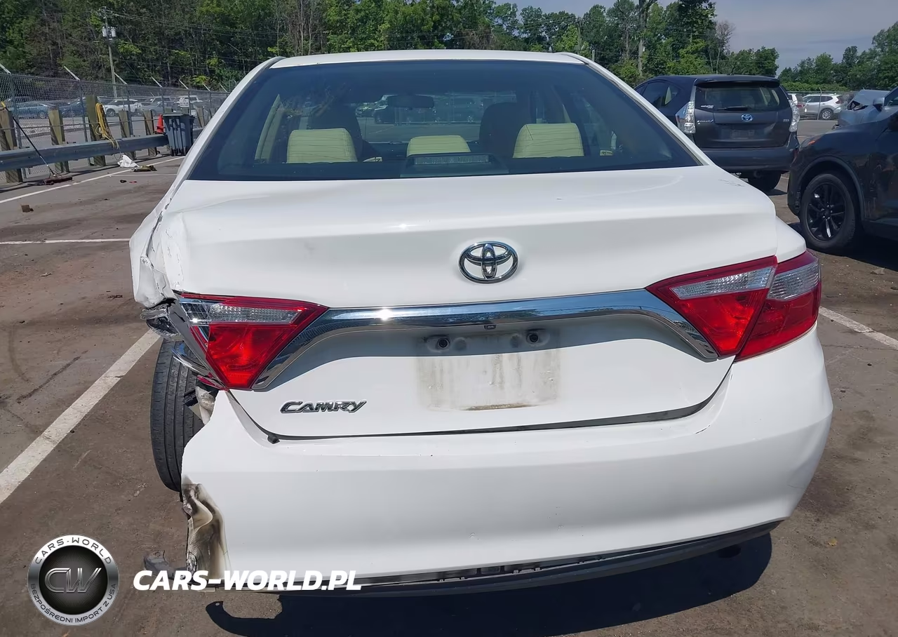 2016 Toyota Camry Le VIN:4T4BF1FK0GR555184 - 6